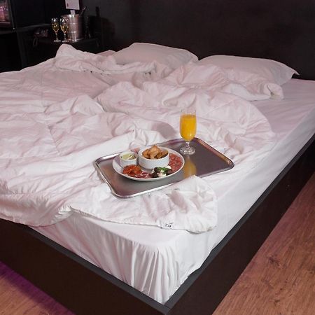 Tout Motel (Adults Only) 坎皮纳斯 外观 照片