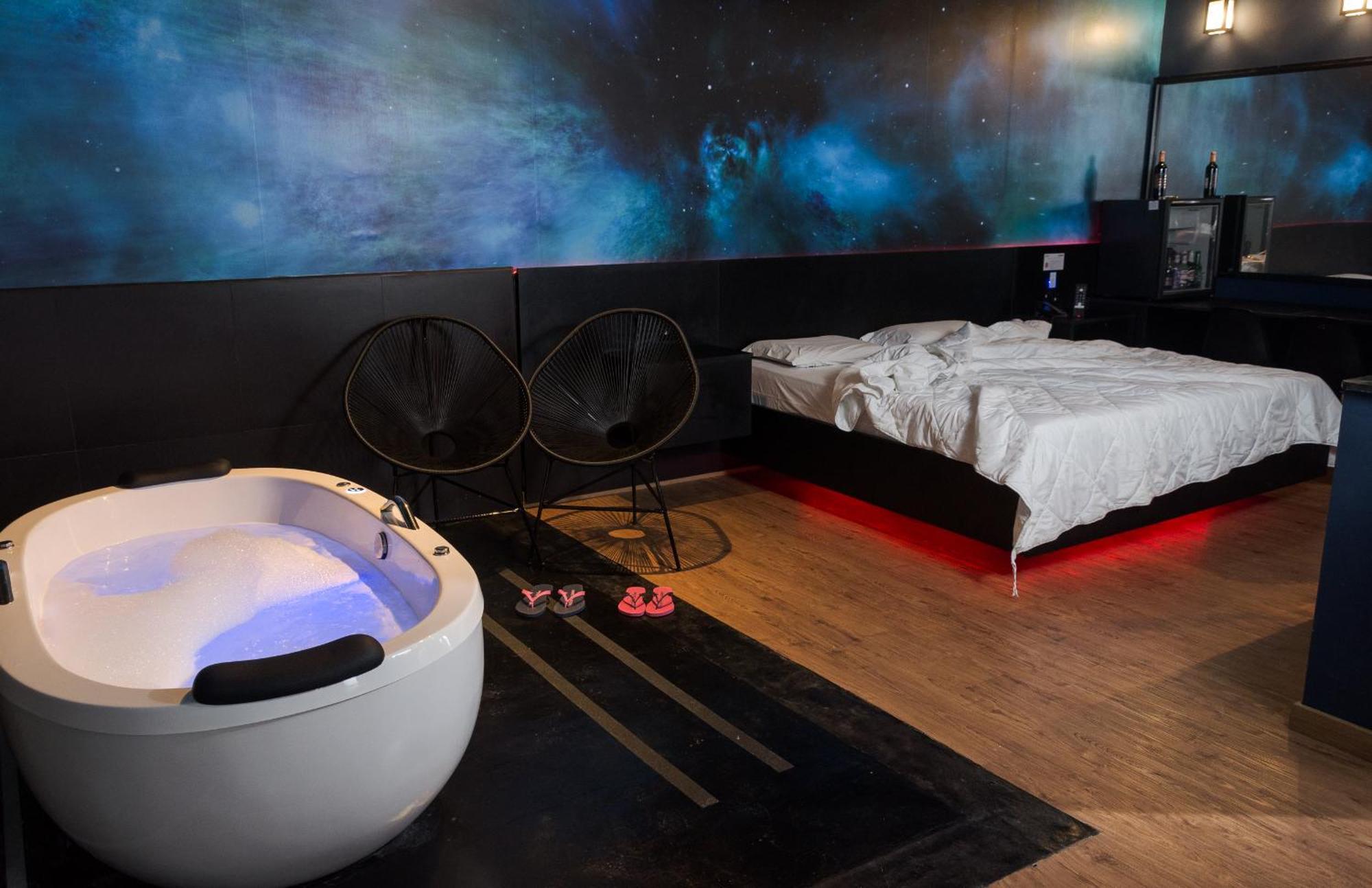 Tout Motel (Adults Only) 坎皮纳斯 外观 照片